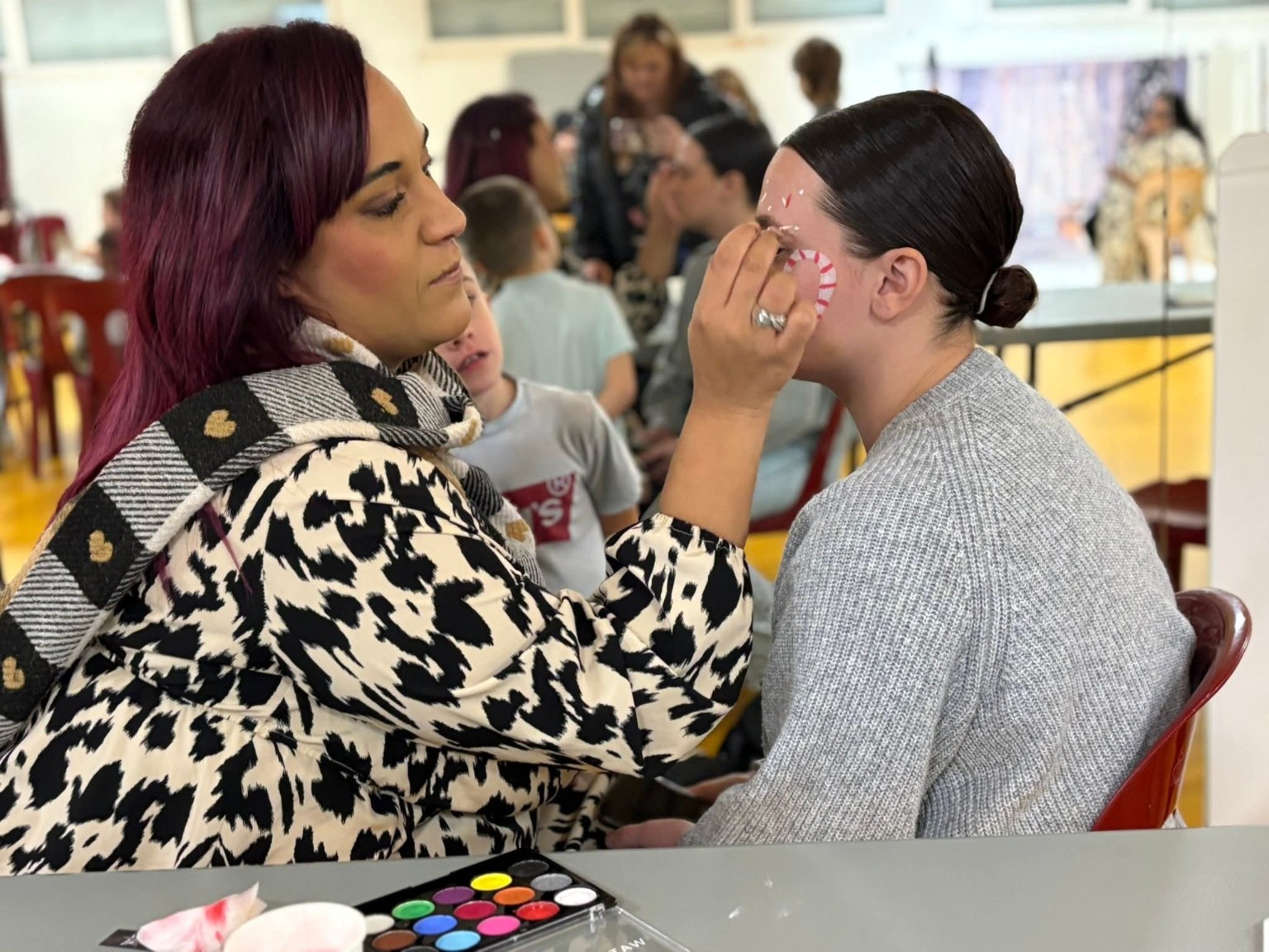 Maquillage dans un atelier